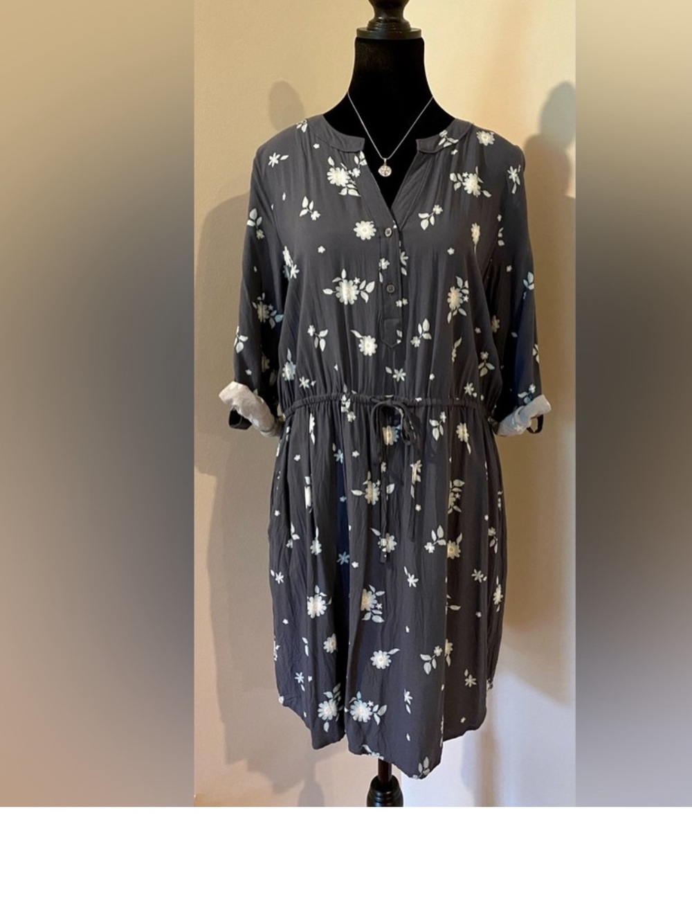 LOFT Outlet Floral Tie Waist Dress Large Petite Gray Blue